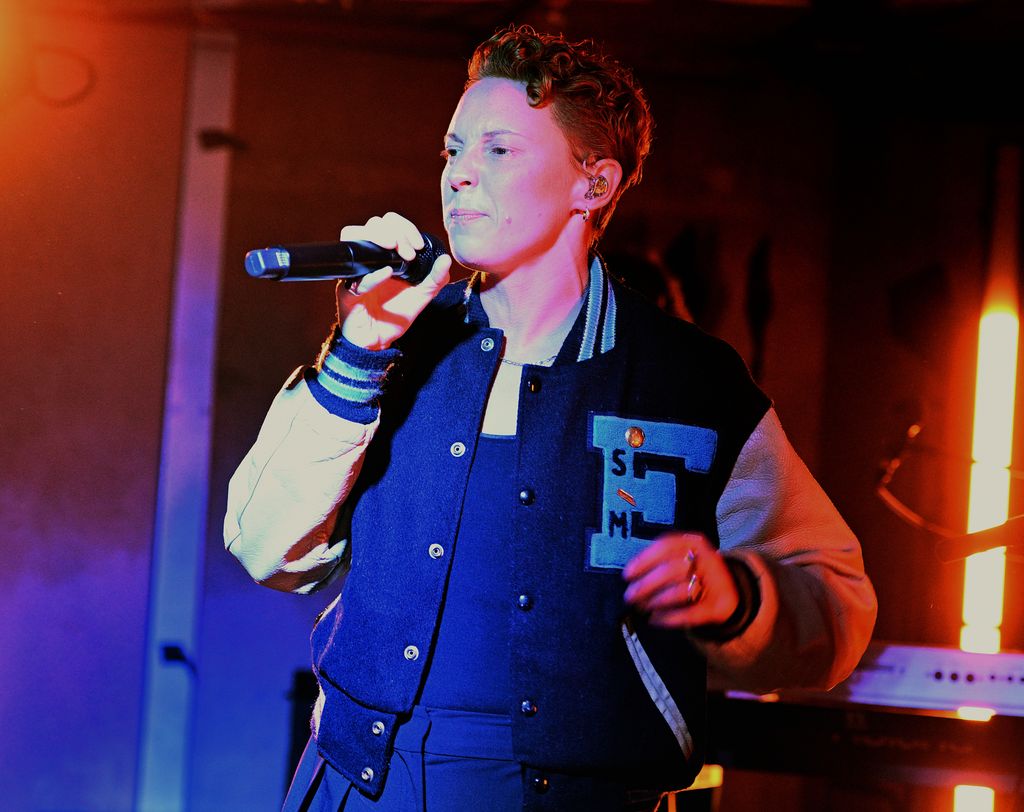 La Roux performing in London