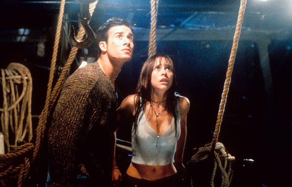 Freddie and Jennifer Love Hewitt in a scene from the film 'I Still Know What You Did Last Summer'