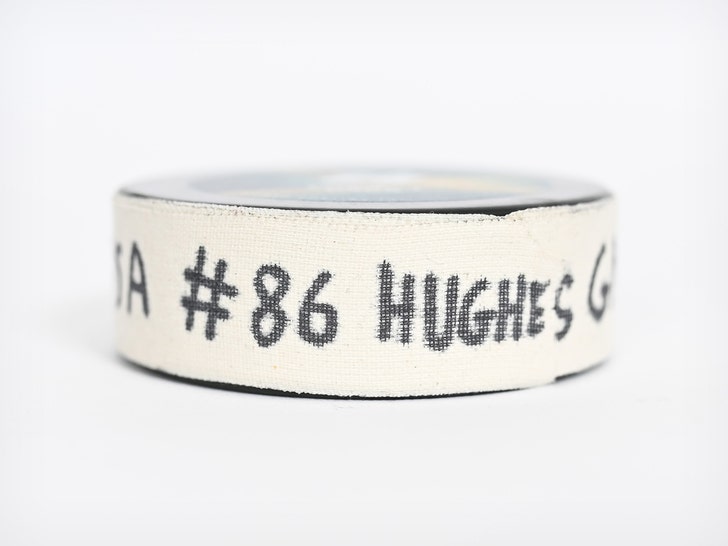 jack-hughes-puck-sub-Hockey-Hall-of-Fame-1