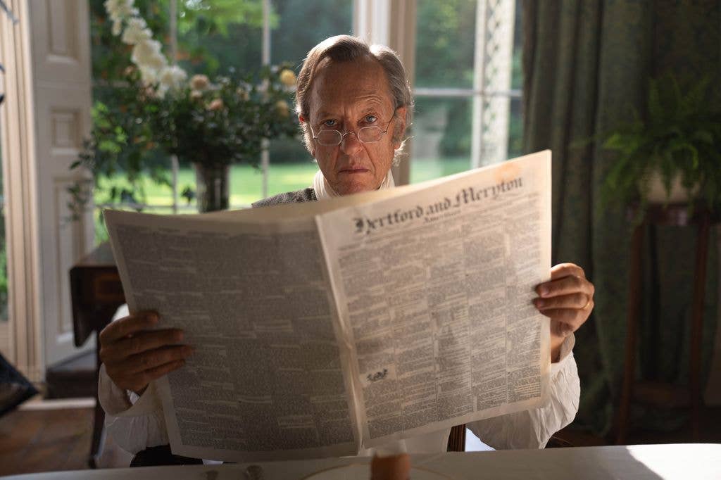 Mr Bennet (RICHARD E GRANT)