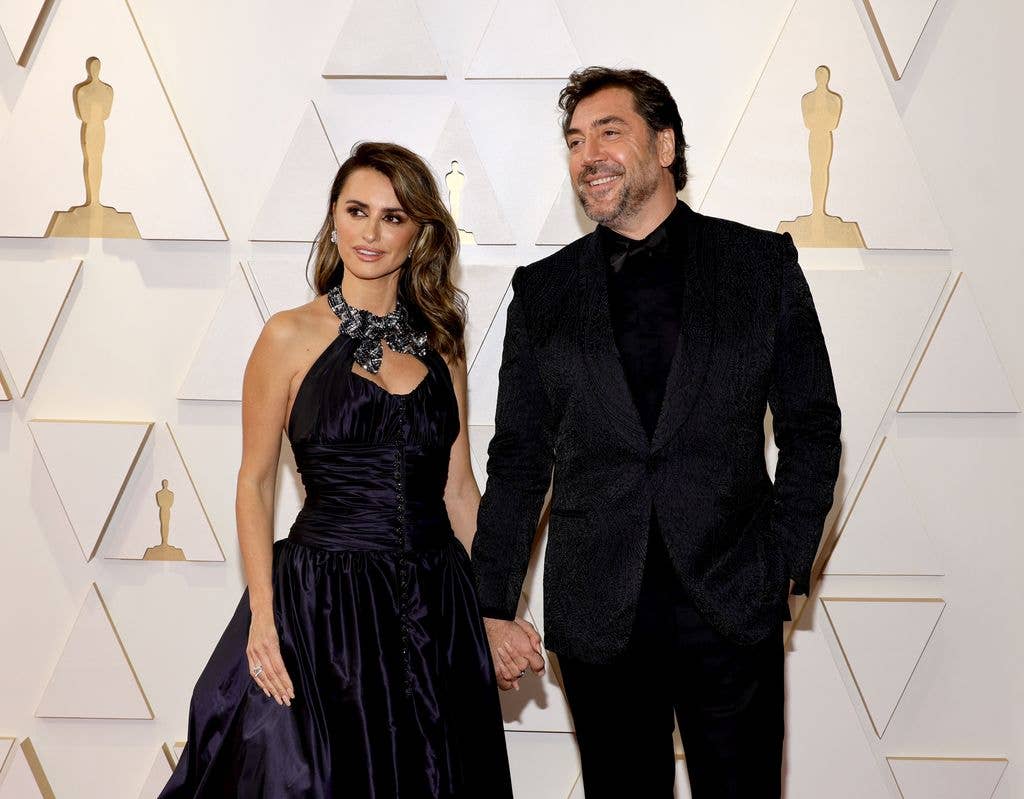 Penelope Cruz and Javier Bardem at the Oscars in 2022.