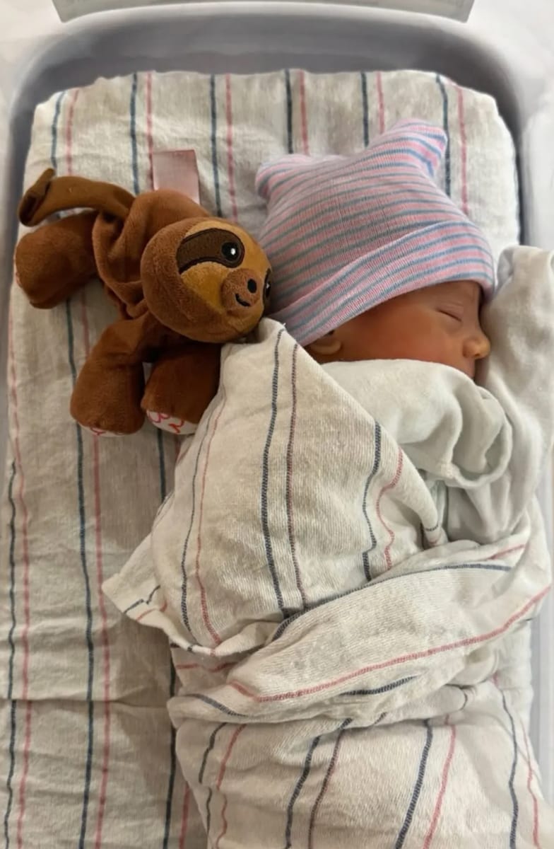 Anna Kournikova revealed her fourth baby’s name, Romeo, in a simple Instagram post with Enrique Iglesias, offering a rare, intimate look at their growing family.

