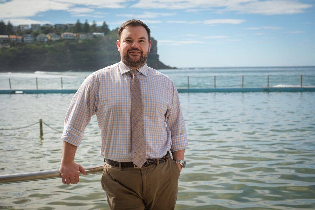 Senior Constable Colin Cartwright (Lloyd Griffith) in Return to Paradise