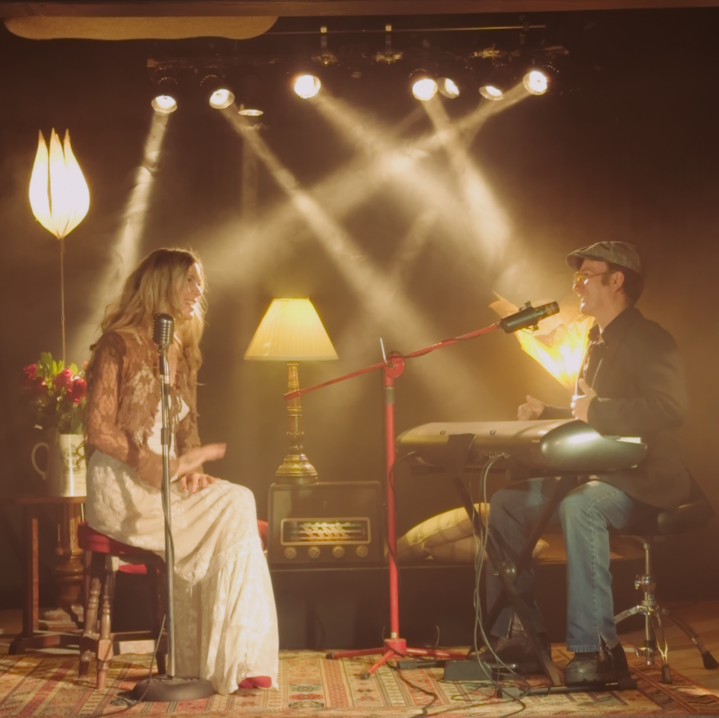 Joss Stone sings with Conner Reeves