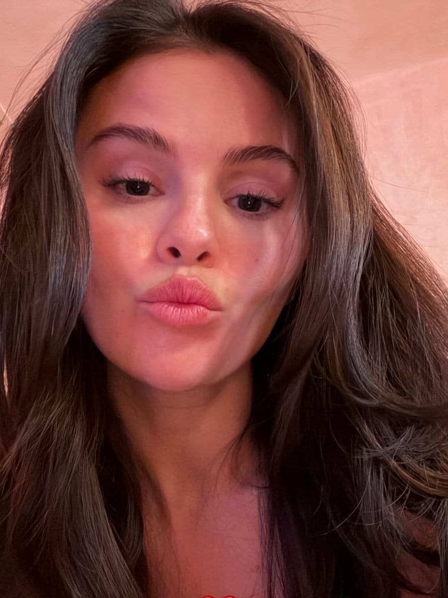 Selena Gomez’s new hair makeover: structured layers and effortlessly glamorous vibes
