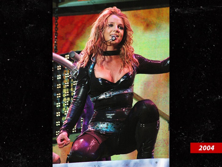 britney spears performing sub getty swipe