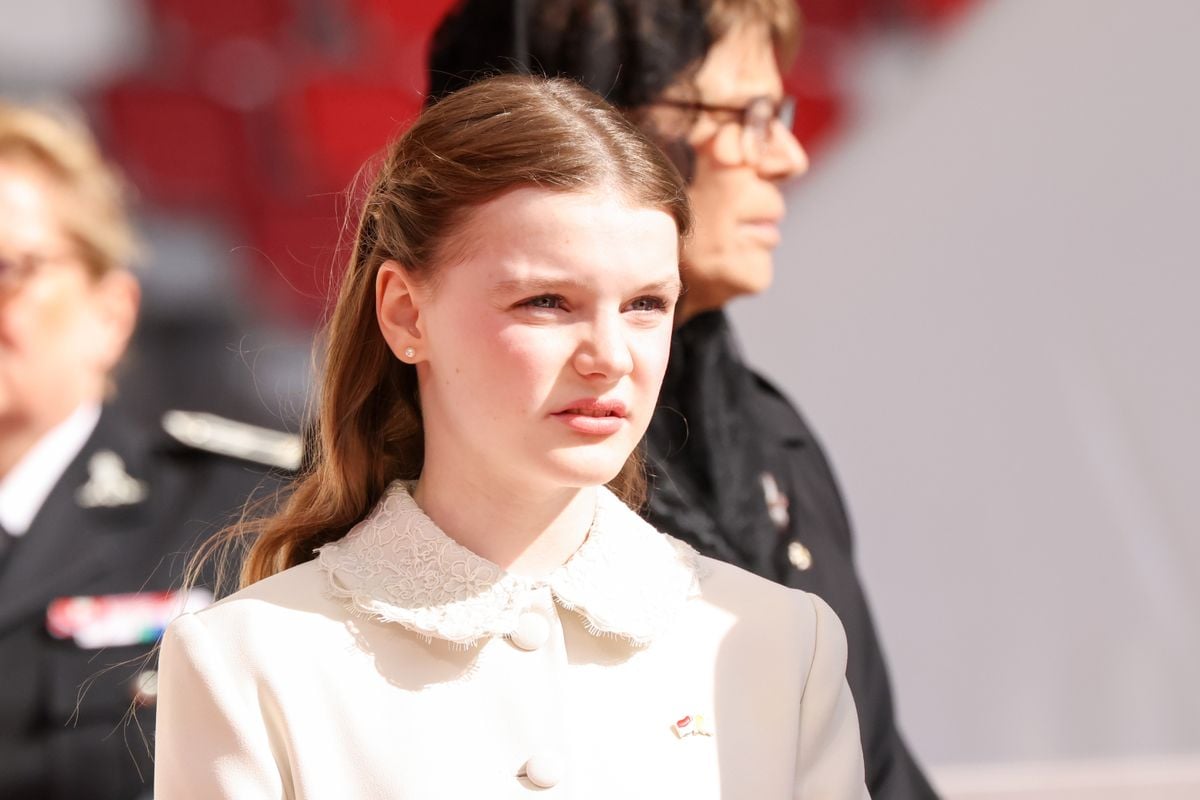 Charlene of Monaco and Princess Gabriella showcase the rare “privilege of white” during Monaco’s first papal visit since 1538