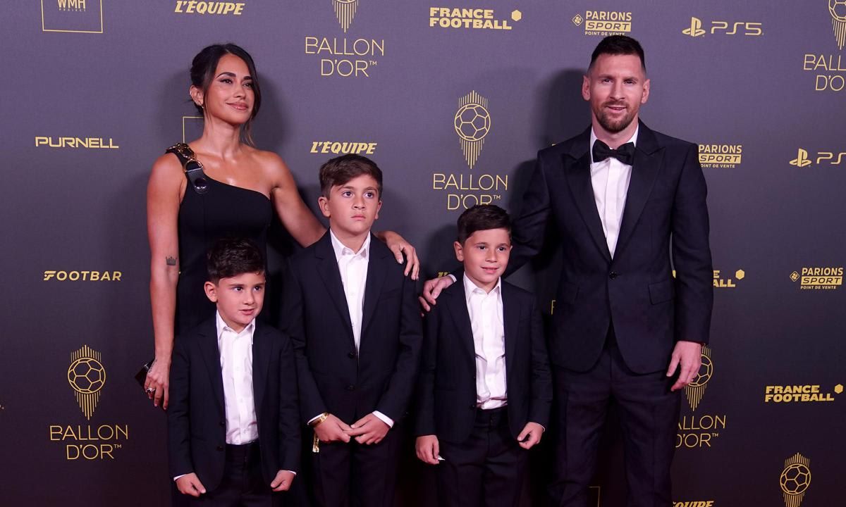 Ballon d'Or Ceremony - Red Carpet Arrivals - Theatre du Chatelet