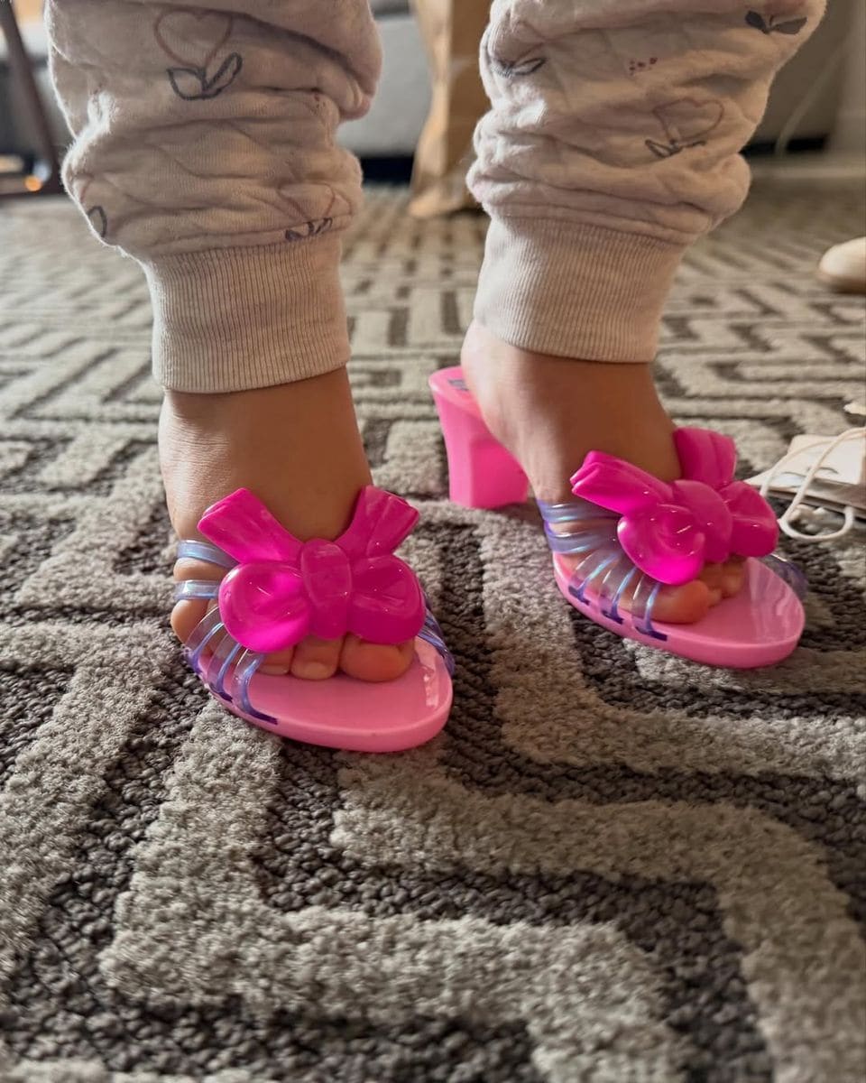 Inti's adorable little heels were the star of the post