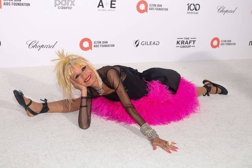 Betsey is known for her splits