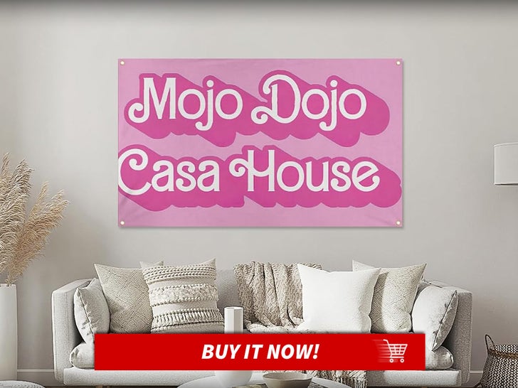 Mojo-Dojo-Casa-House-Flag-National-Barbie-Day-Decor-MAIN