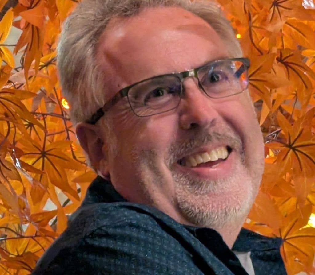 Today is Wendi McLendon-Covey' husband Greg Covey birthday 