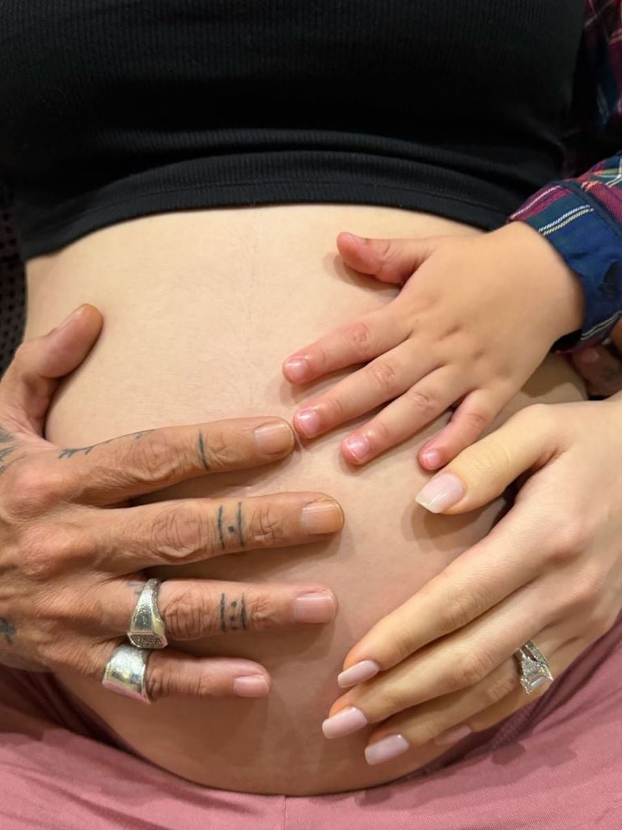 Nadia Ferreira and Marc Anthony announced they were expecting their second baby with this sweet photo.