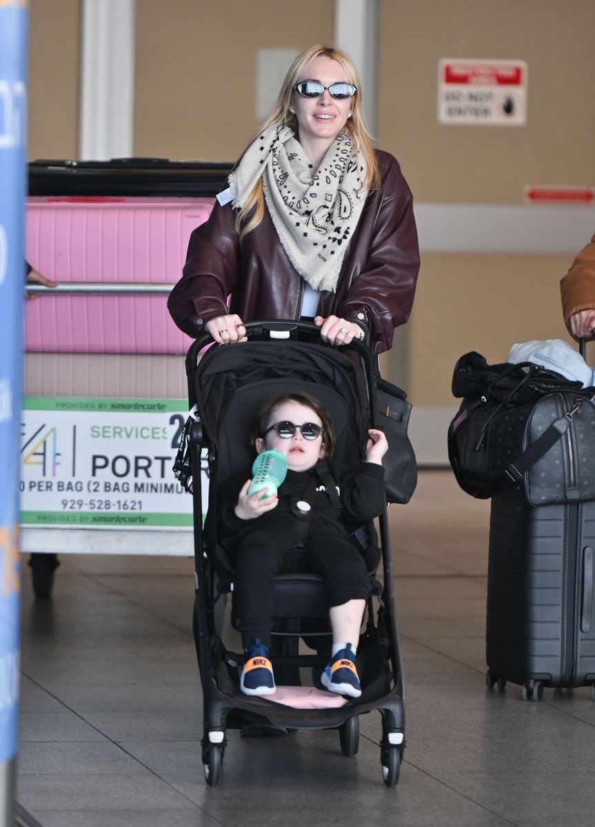The Dubai-based actress was all smiles as she and husband Bader Shammas are back on US soil.