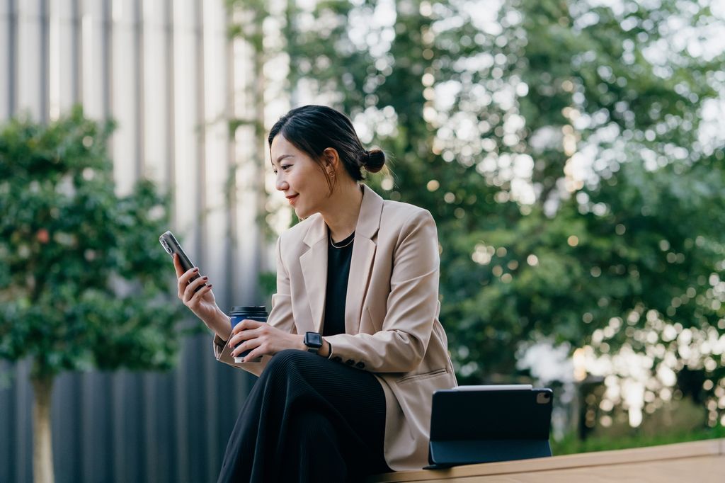 Taking regular breaks outside may be beneficial to ease symptoms of sick building syndrome