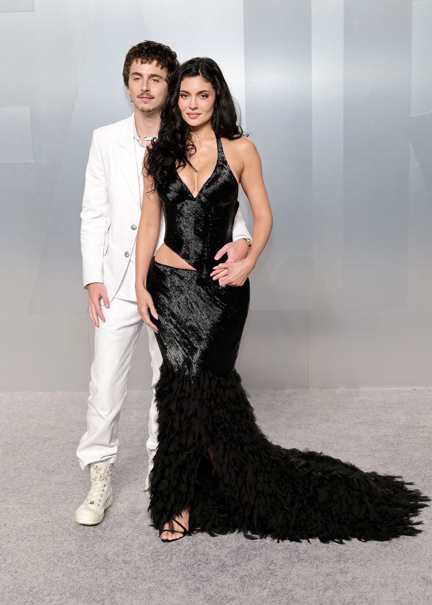  Kylie Jenner and TimothÃ©e Chalamet attend the 2026 Vanity Fair Oscar Party Hosted By Mark Guiducci at Los Angeles County Museum of Art on March 15, 2026 in Los Angeles, California. (Photo by Neilson Barnard/Getty Images)