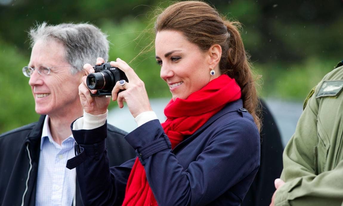 Kate Middleton steps behind camera to photograph Holocaust survivors