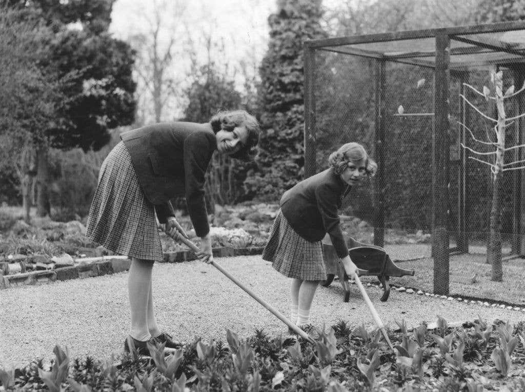 The Queen and Princess Margsret gardening