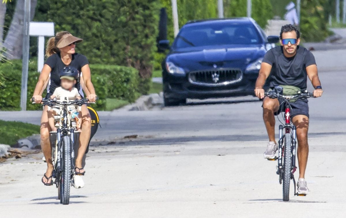 The family of 3 took to the streets