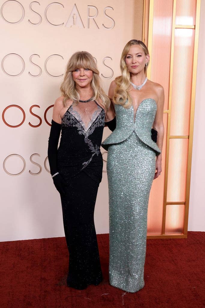 Goldie Hawn and Kate Hudson attend the 98th Oscars at Dolby Theatre on March 15, 2026 in Hollywood, California
