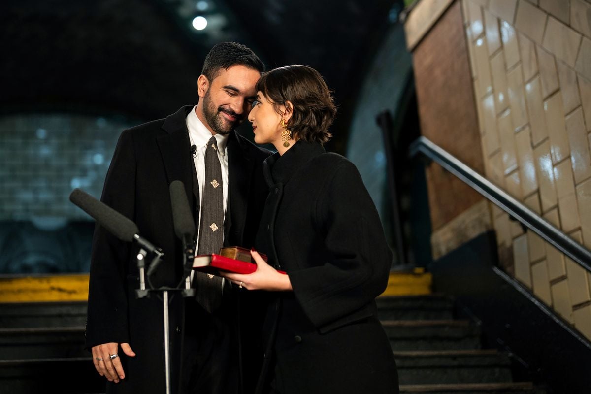 Duwaji helped swear him in as Mayor