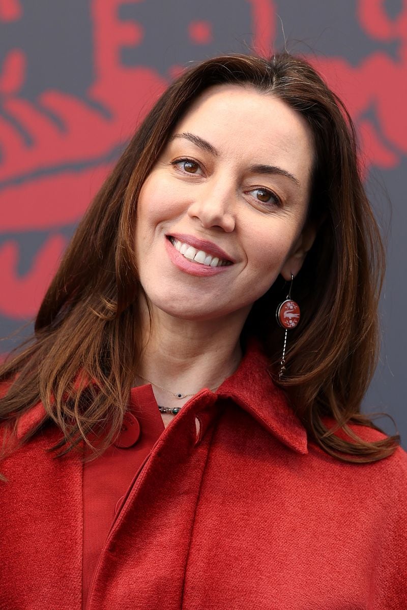 Aubrey Plaza is pregnant with Chris Abbott’s baby, due this fall, marking a hopeful new chapter after grief following the loss of her husband Jeff Baena.

