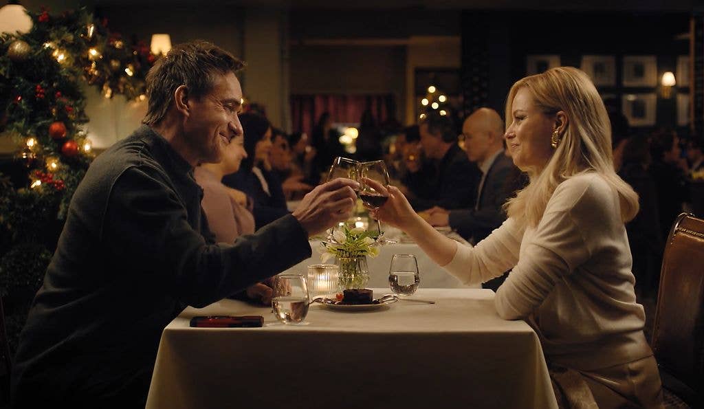 Matthew Macfadyen as Les, Elizabeth Banks as Lindy in The Miniature Wife