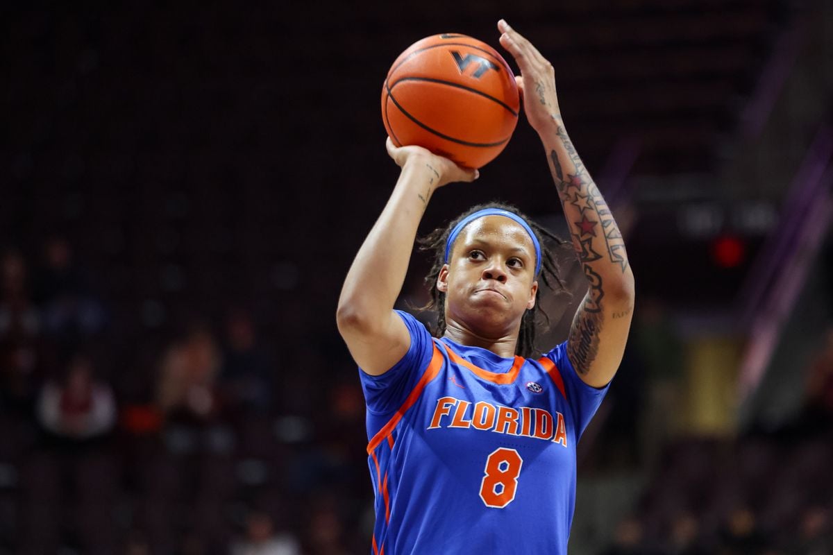 Me'Arah shoots a free throw against the Virginia Tech Hokies - December 4, 2025 