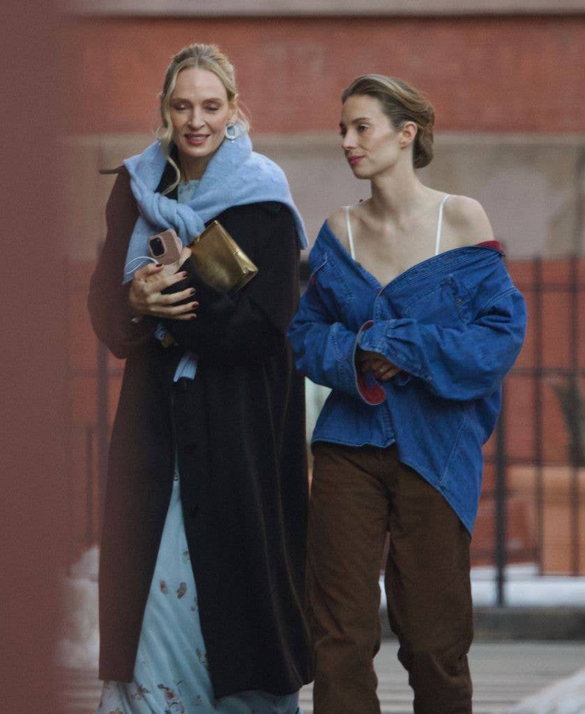 Maya Hawke with her mum Uma Thurman on her wedding day