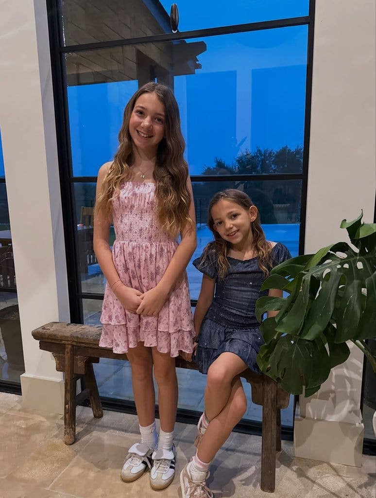 The singer called her daughters the "sweetest sisters"