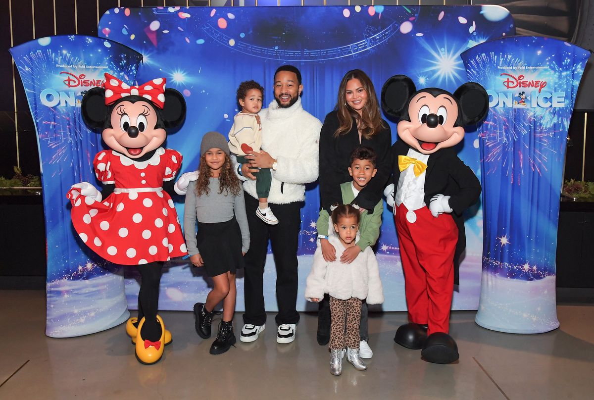 Luna Simone Stephens, Wren Stephens, John Legend, Chrissy Teigen, Esti Maxine Stephens, and Miles Theodore Stephens