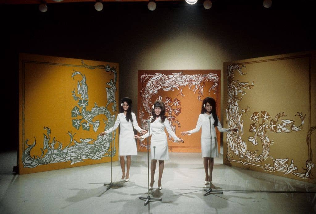The Ronettes (L-R Nedra Talley, Veronica Bennett and Estelle Bennett) perform on the NBC TV music show 'Hullabaloo' in April 1965