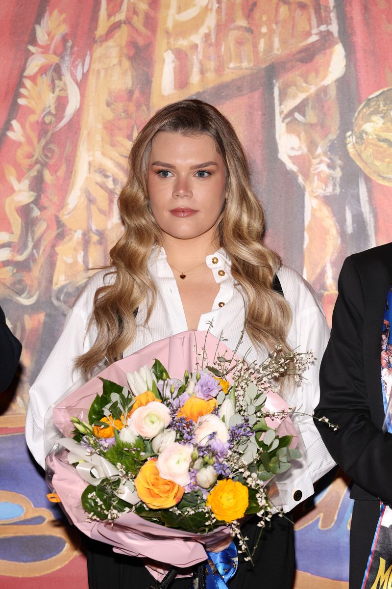 Her striking resemblance to her legendary grandmother has made her a spotlight figure at galas and on social media. Beyond her influence online, Camille is known for her philanthropic work.