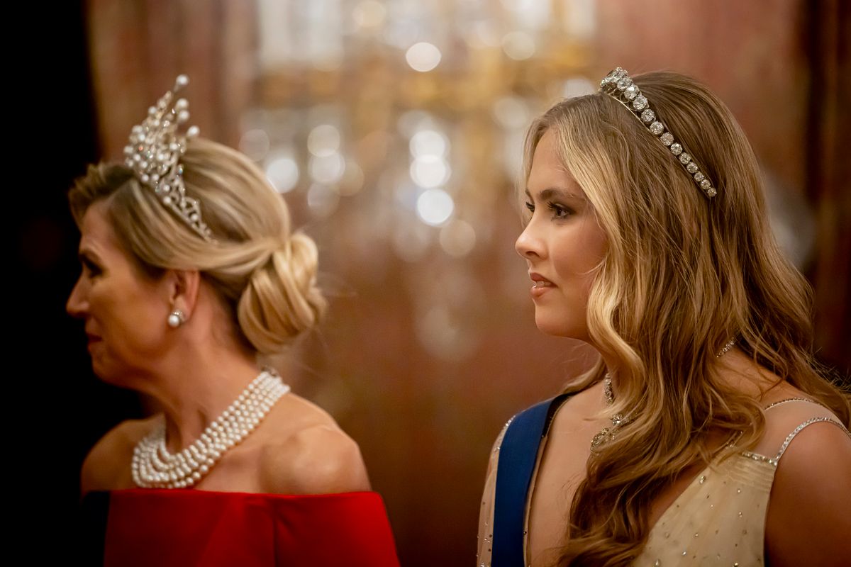 Queen Máxima of the Netherlands and Princess Catharina-Amalia continue to draw attention for their shared use of historic royal jewels, particularly two significant tiaras that have become symbolic of continuity between mother and daughter. 
