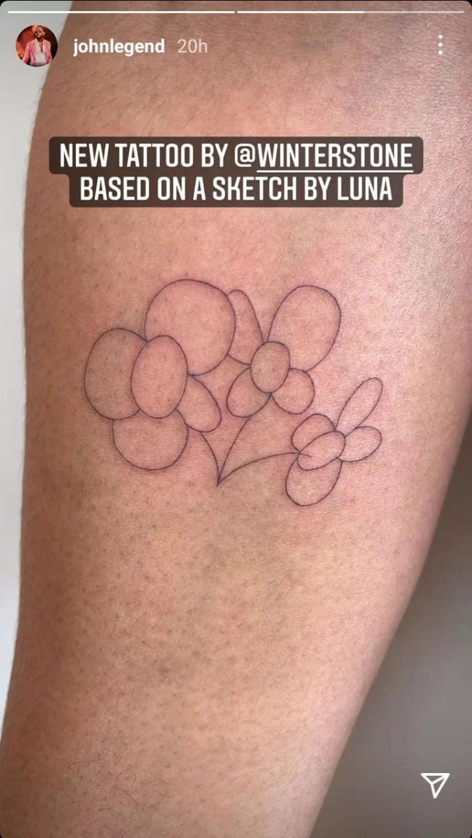 The singer got Luna's sketch of flowers