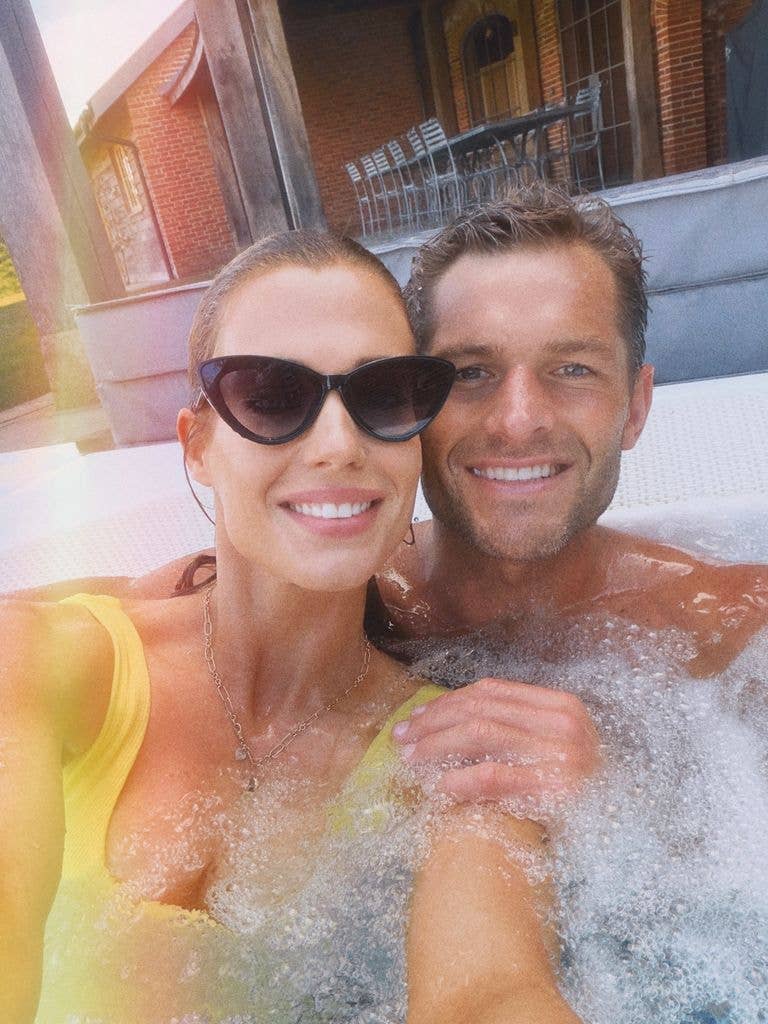 Greg and Amelia got married in 2023 