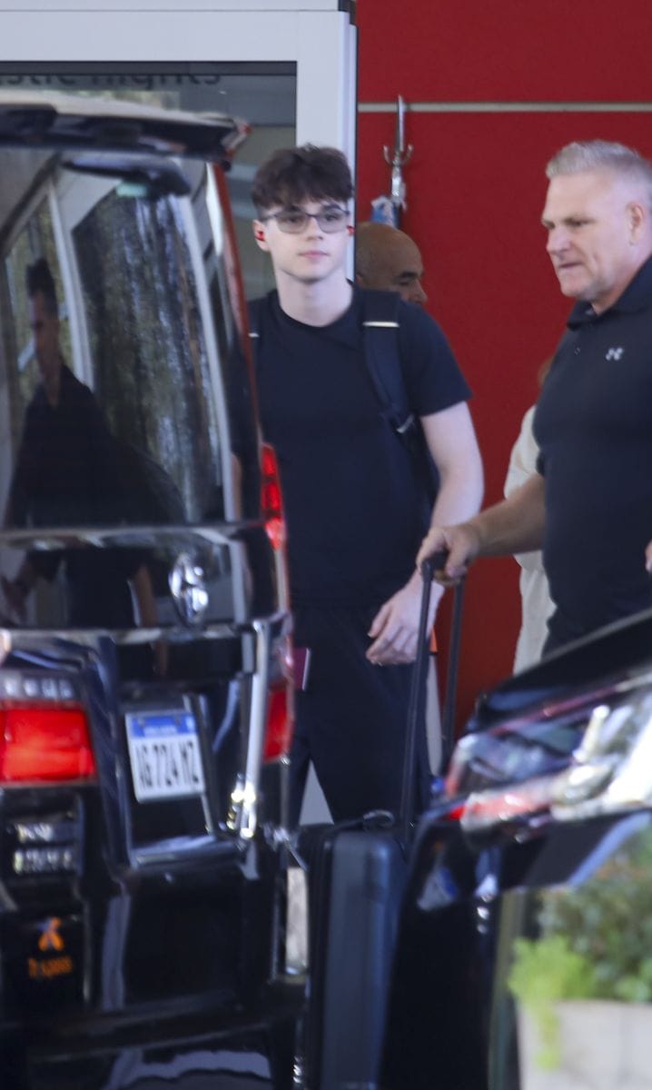 Martin, known for balancing global superstardom with a devoted focus on fatherhood, kept things relaxed while traveling with his sons