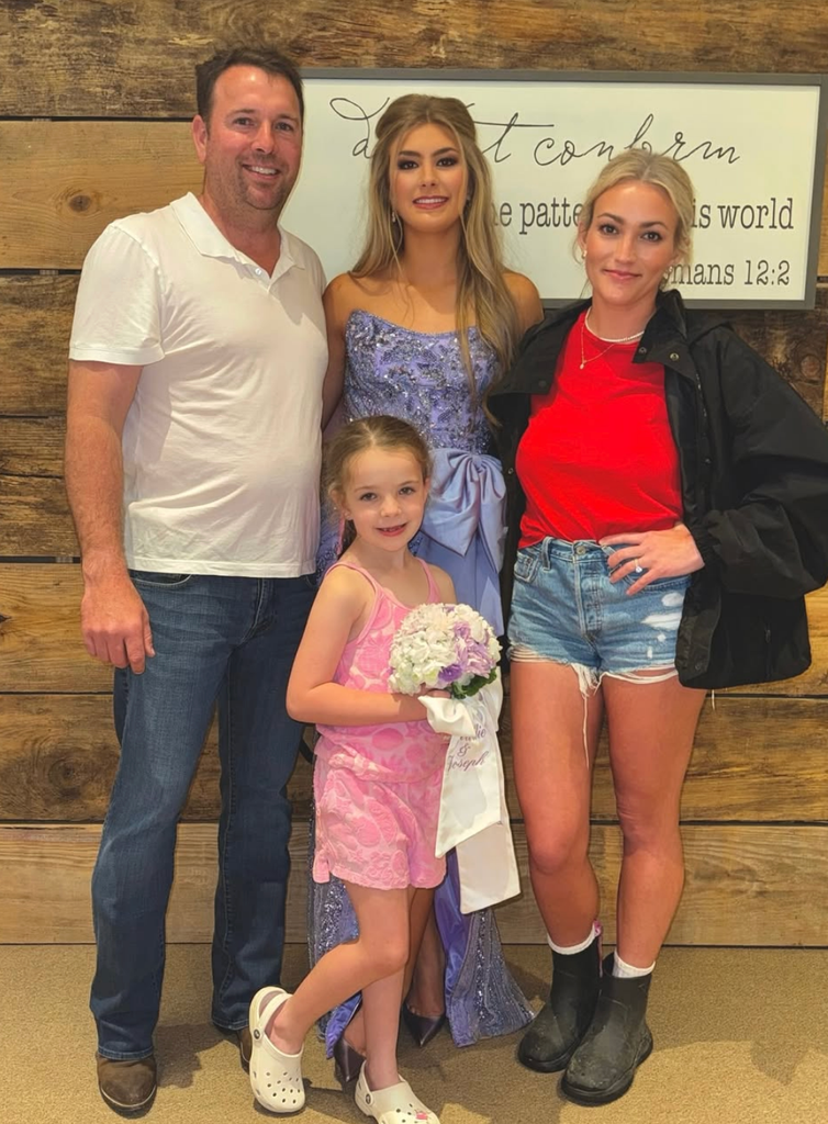 Photo shared by Jamie Lynn Spears on Instagram March 30, 2015 posing with her daughter Maddie Watson, who is in a purple dress for her junior prom, her husband Jamie and their daughter Ivey