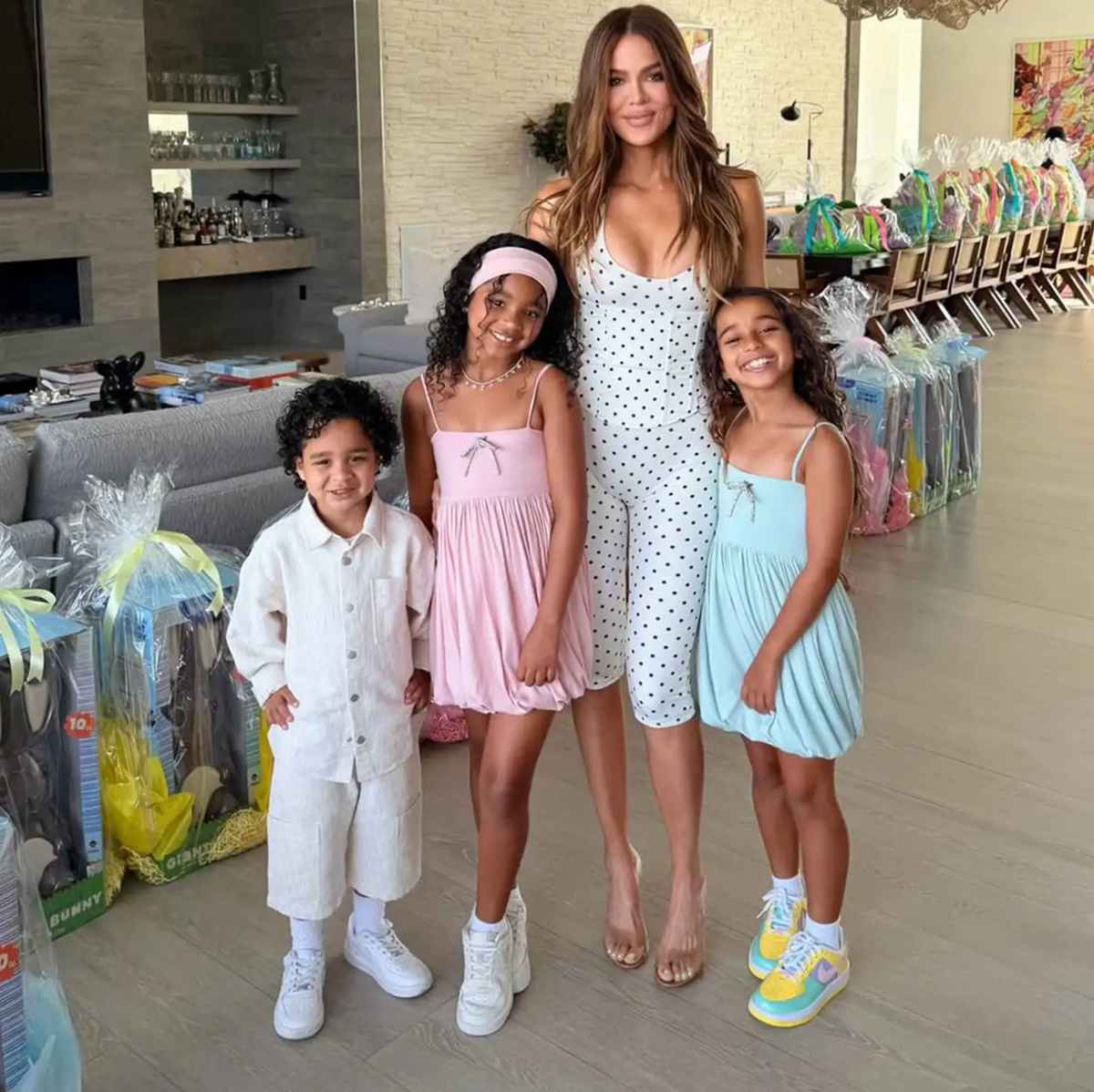 Critics online slammed the reality star for laughing off the behavior and reignited debates about gentle parenting, discipline, and celebrity parenting culture.