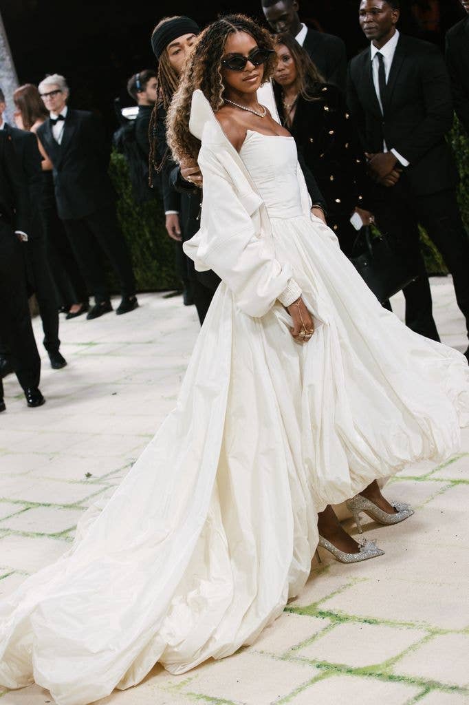 Blue Ivy met gala white gown