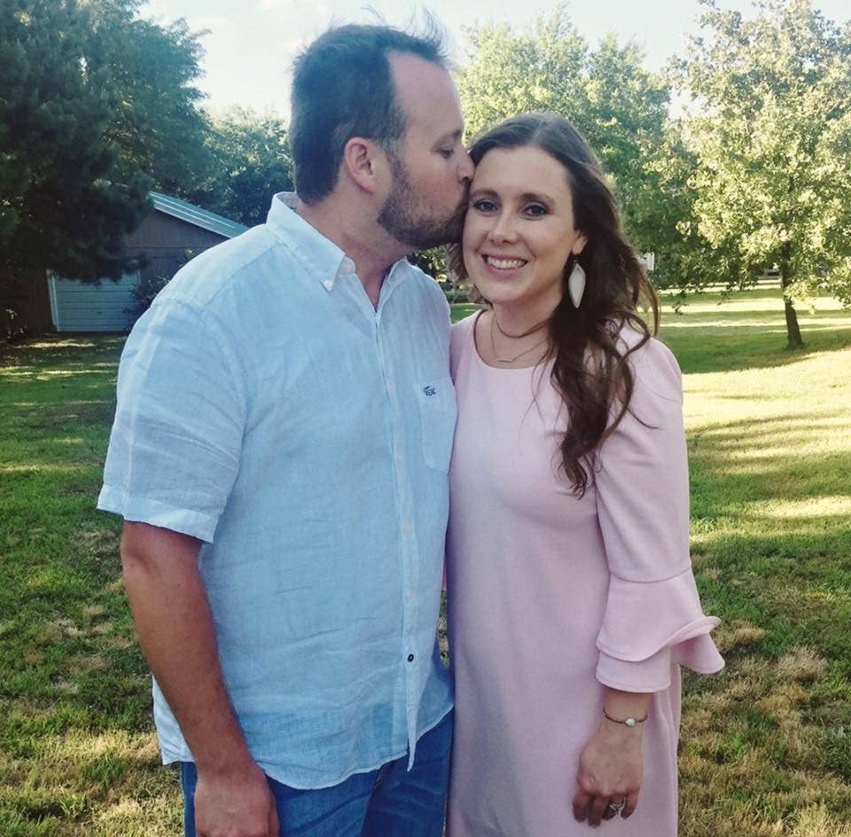 Josh Duggar kisses wife Anna in picture taken in 2018
