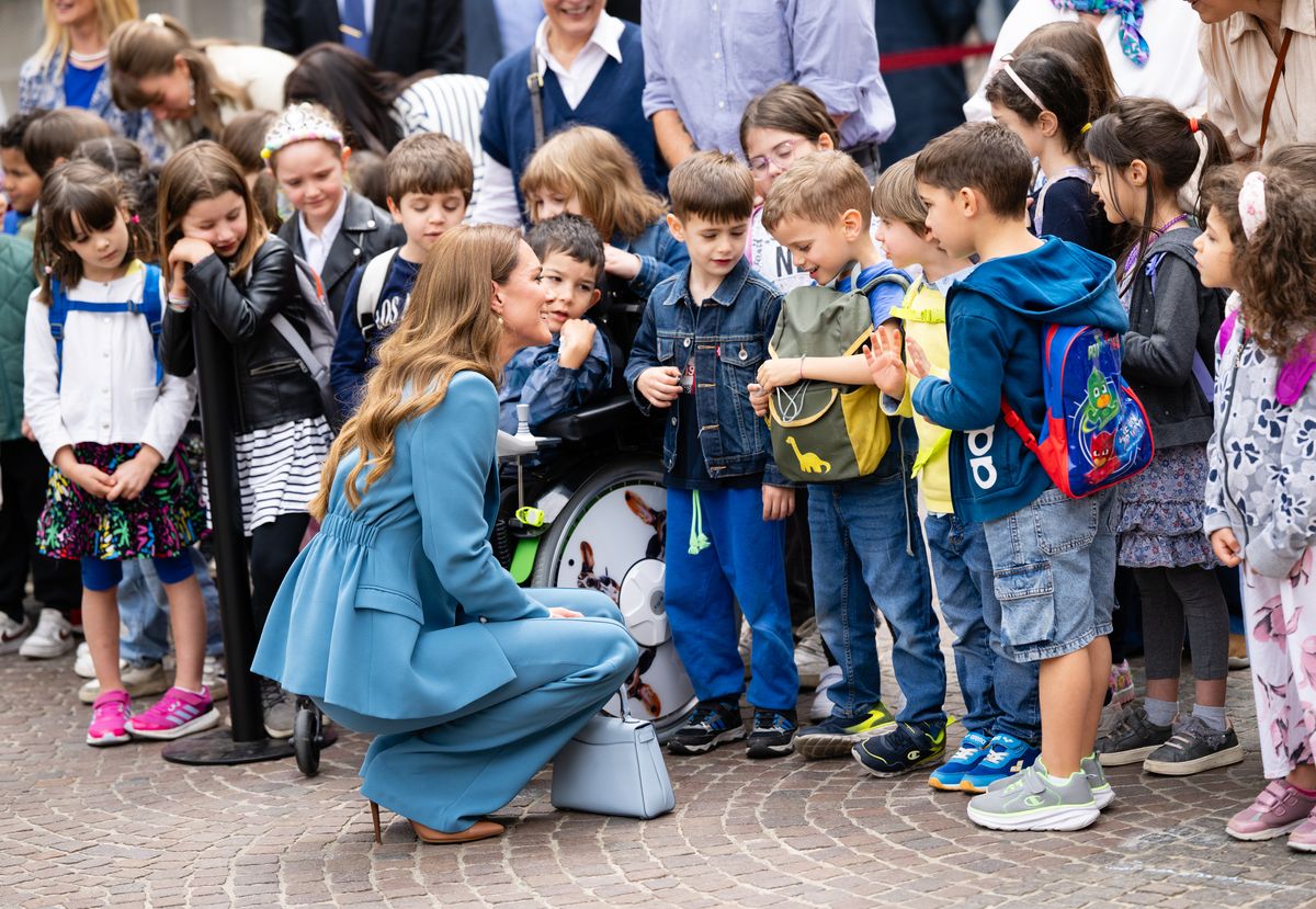 She wore a structured blazer suit