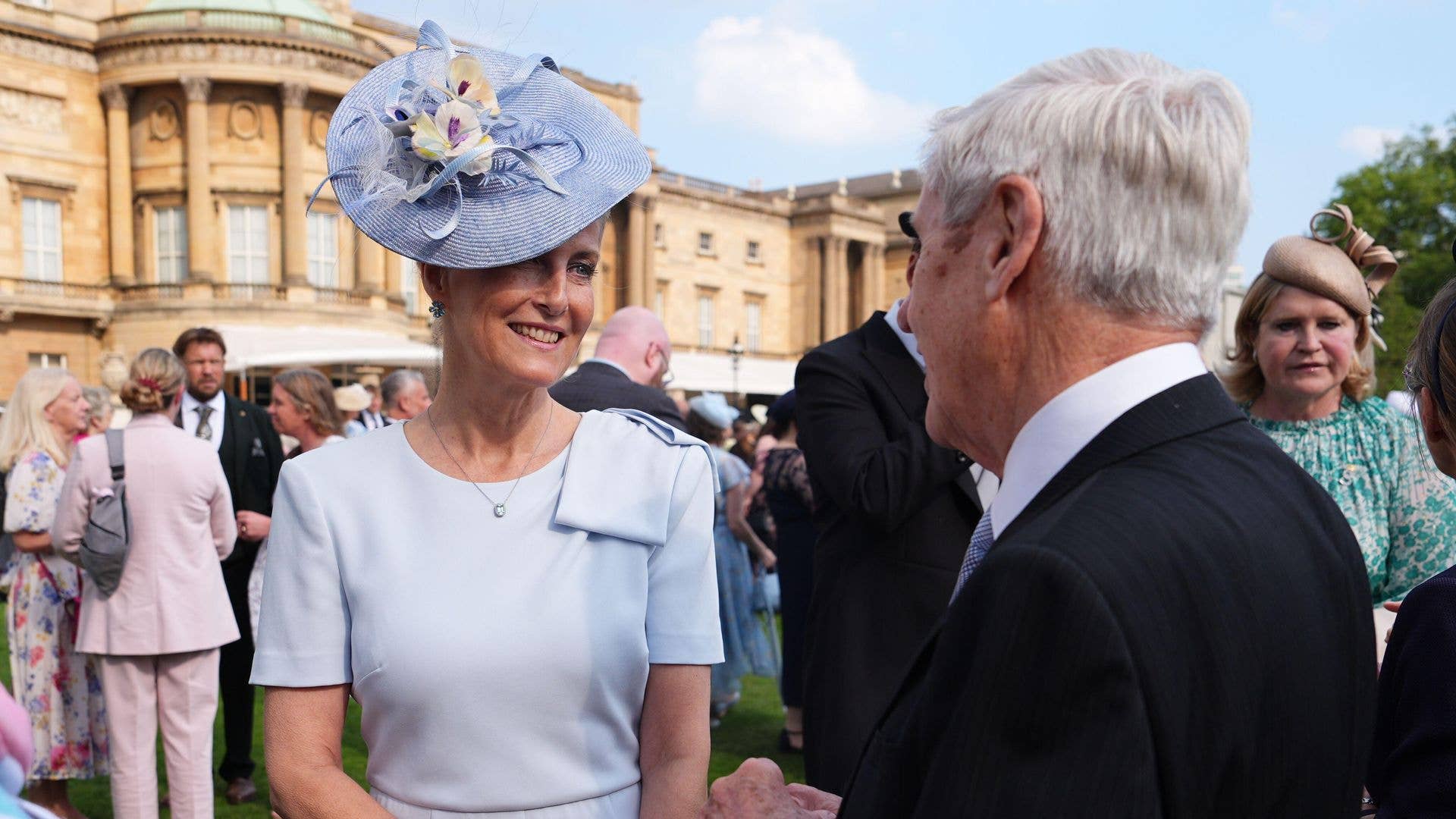 The Duchess of Edinburgh chatting to an elderly man