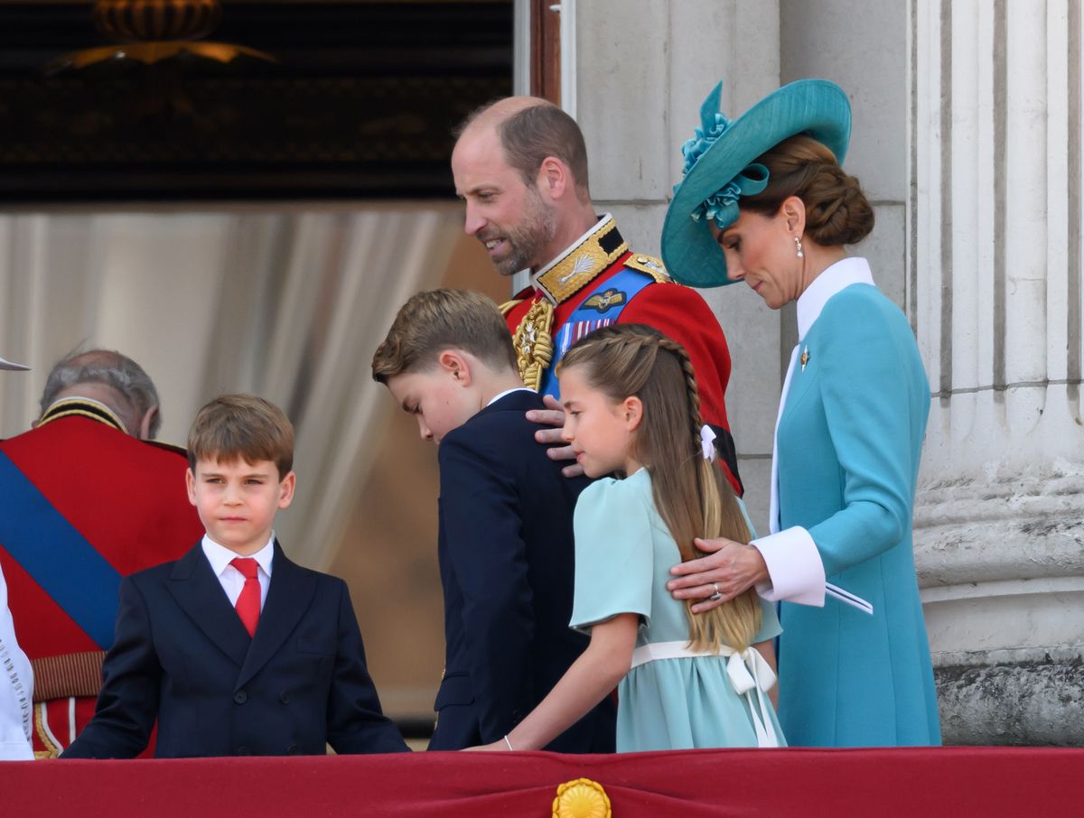 Royal watchers have increasingly drawn comparisons between young Prince Louis and his uncle Prince Harry, pointing to what many describe as a striking overlap in temperament, public behavior, and even early royal “role dynamics” within the monarchy.