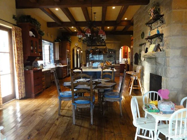 Photo showing inside harry and meghan's kitchen before they moved in