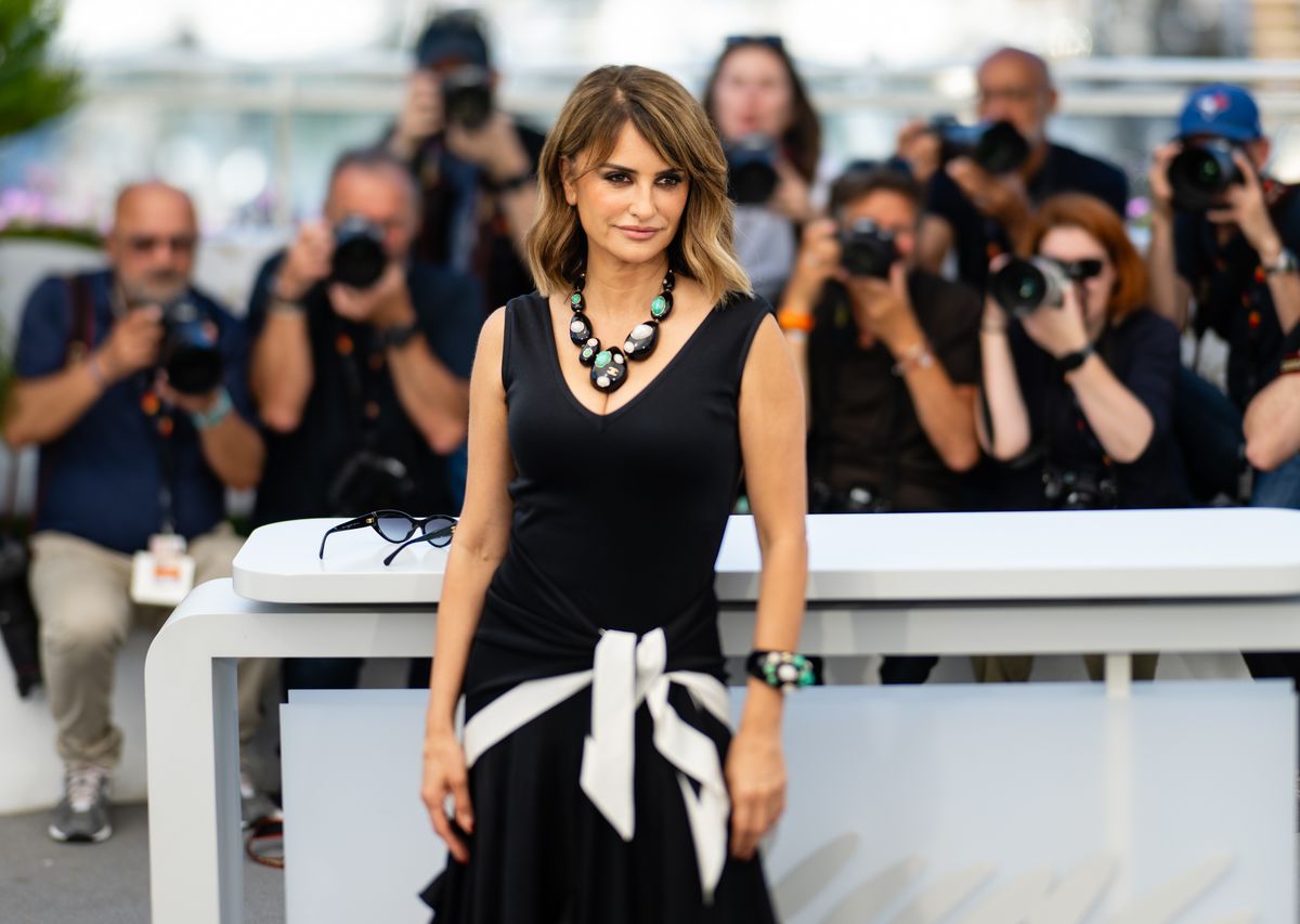Penelope Cruz at the the "La Bola Negra" photocall at Cannes