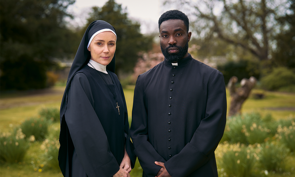 Anna (KEELEY HAWES); David (PAAPA ESSIEDU) in Falling
