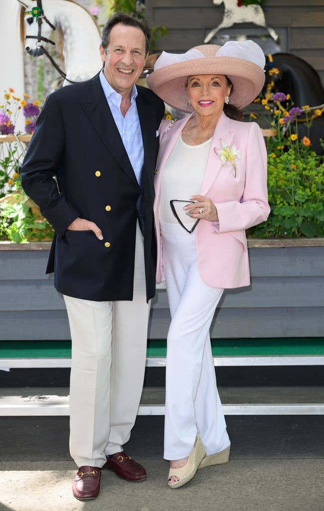couple at chelsea flower show