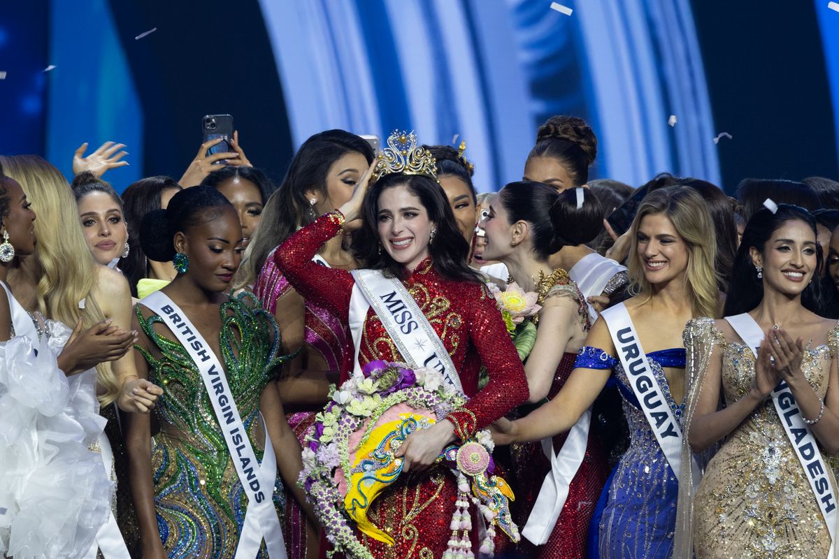 Miss Universe delegates celebrating and congratulating 74th Miss Universe Fatima Bosch after crowned by Reigning Miss Universe Victoria during final competition at Impact Challenger Hall on November 21, 2025 in Bangkok, Thailand