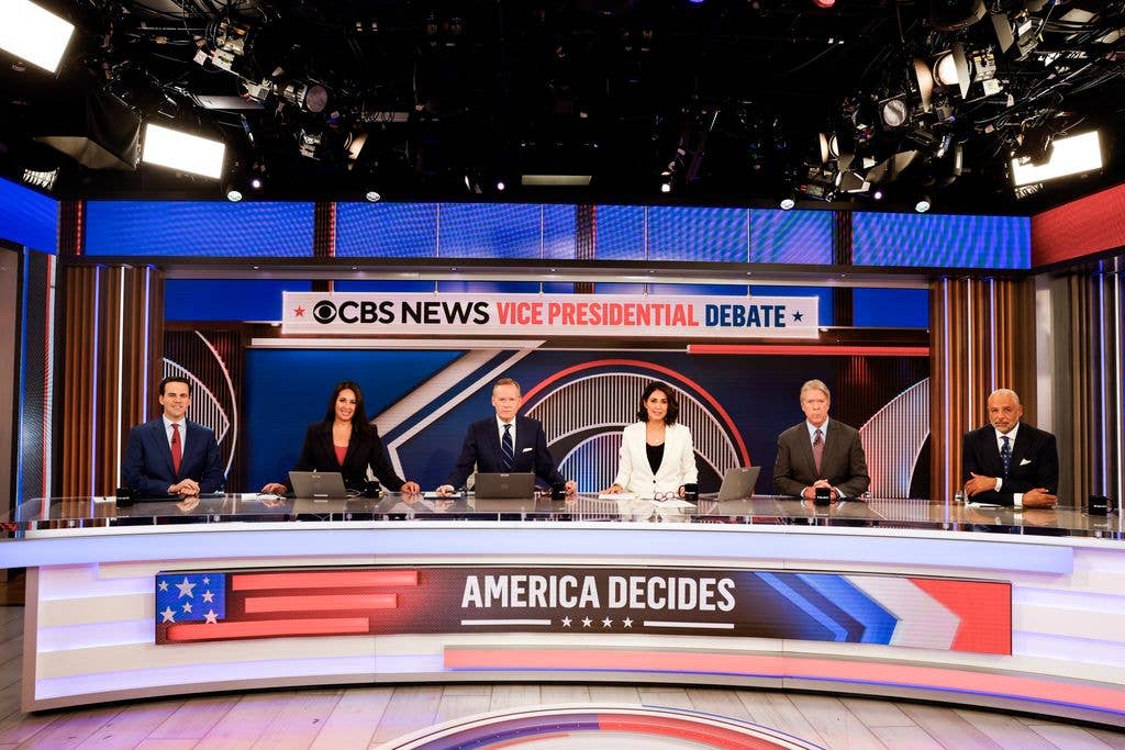 Live coverage for the CBS NEWS 2024 VICE PRESIDENTIAL DEBATE from CBS News' election headquarters in Times Square in New York, Tuesday, Oct. 1, 2024. Pictured (L-R): Robert Costa, Nancy Cordes, John Dickerson, Cecilia Vega, Major Garrett, and Ed Gordon.